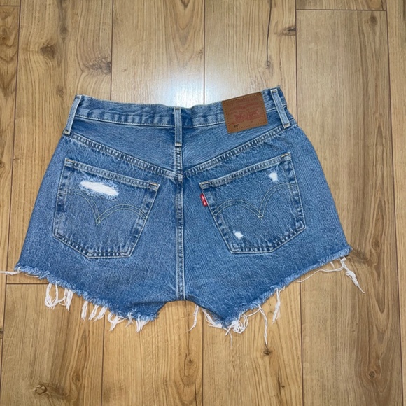 LEVI’S - 501 Jean Shorts - size 27 - Picture 5 of 9
